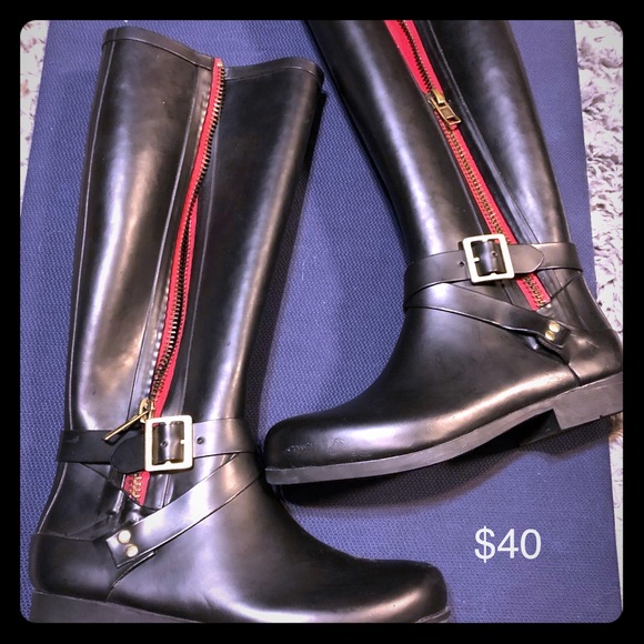 Shoes - Steve Madden boots size 8